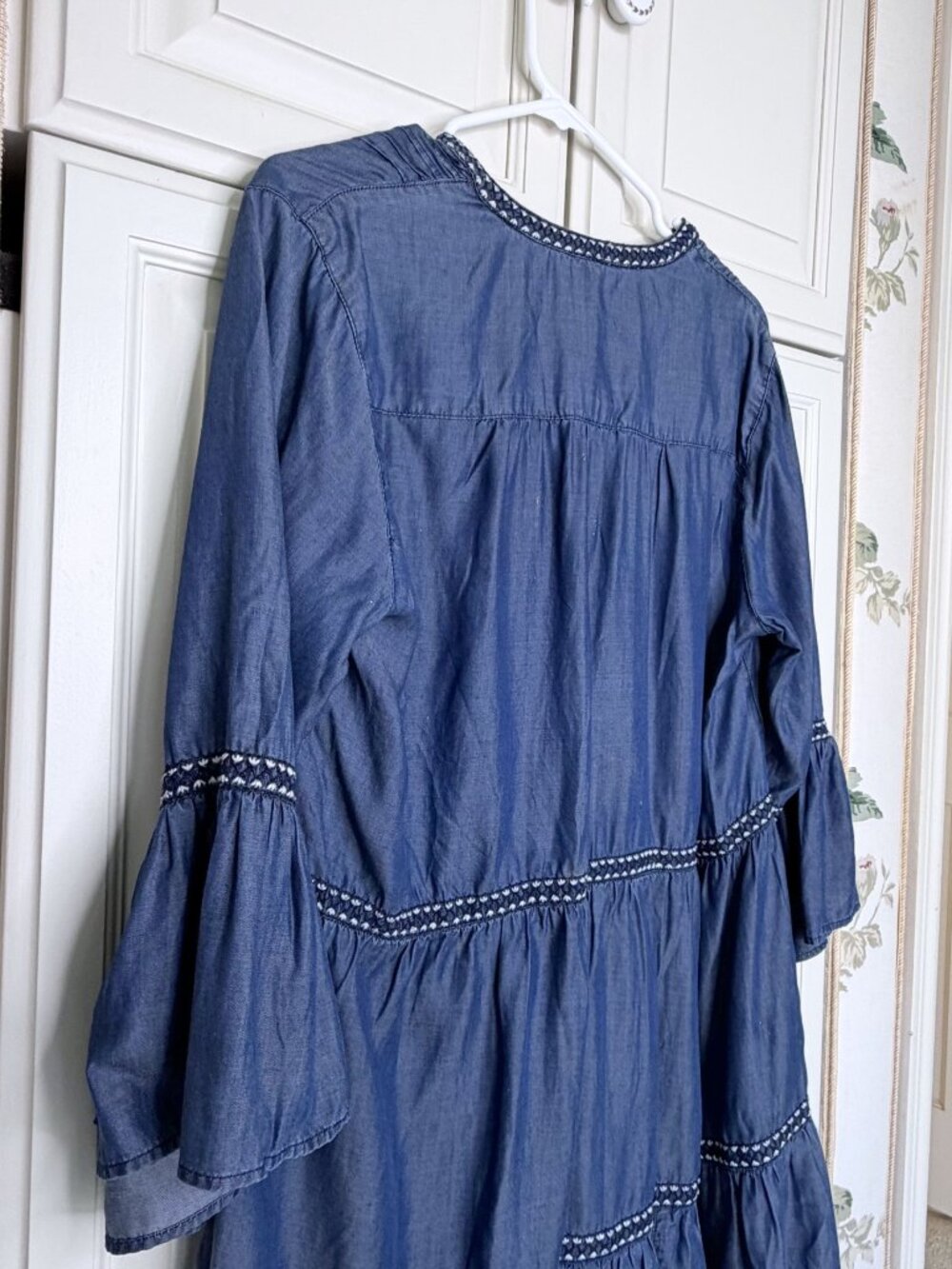Tommy Bahama Embroidered Chambray Cover-Up Dress M - Picture 4 of 5